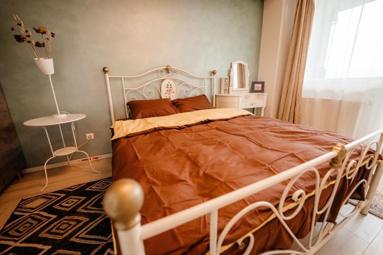 Bright And Cozy Design Apt With Office Apartman Kolozsvár Kültér fotó